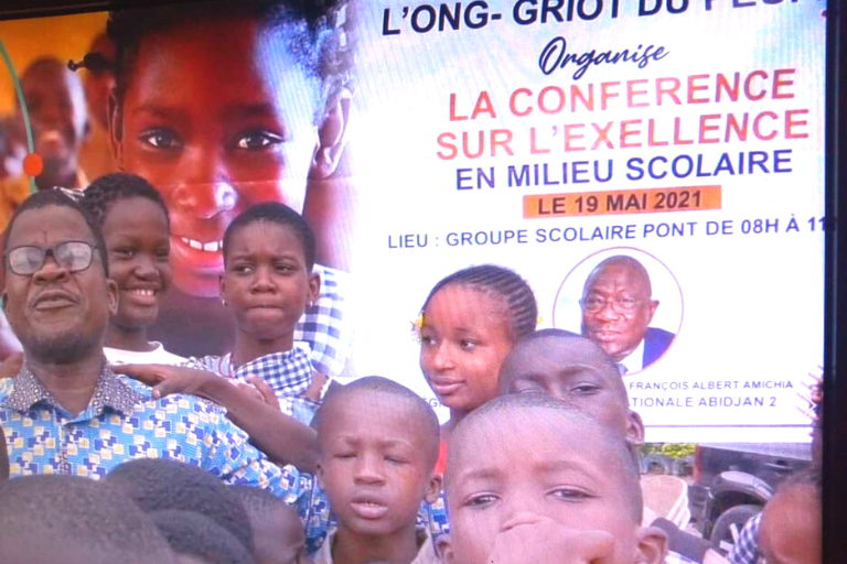 Conférence sur l’excellence en milieu scolaire au groupe scolaire du pont à Treichville
